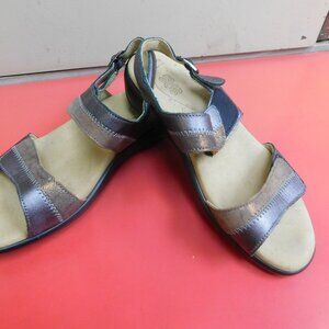 sas sandals